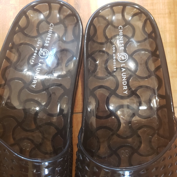 Chinese Laundry jelly flip flops - Picture 4 of 6